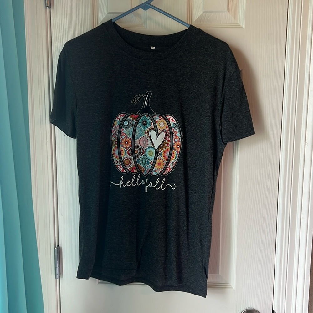 Cute pumpkin fall t-shirt🧡